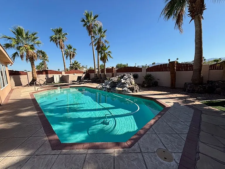 2323 Daytona Loop — Photo 24
