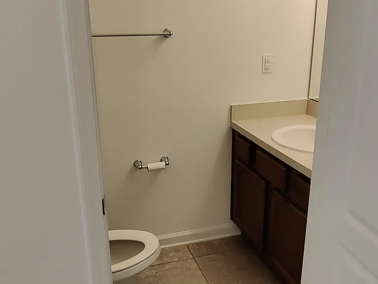 628 Servia Dr — Photo 12