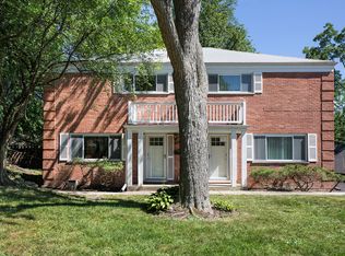 570 Ivy Ct, Lake Forest, IL 60045