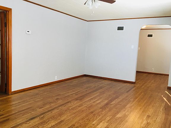 2nd image of 442 Barnett Ave