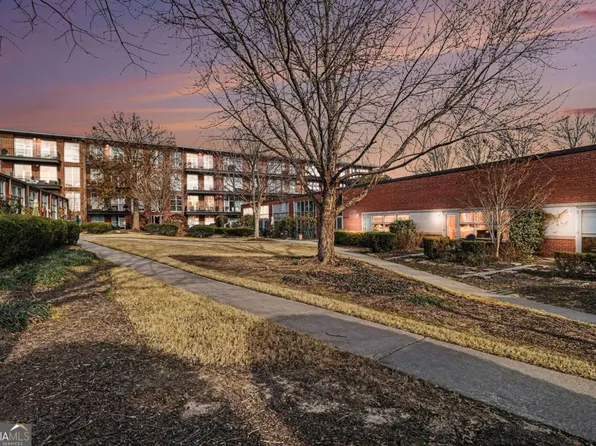 5200 Peachtree Rd APT 2101, Chamblee, GA 30341