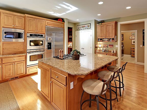 4th image of 27593 SE 31st Pl