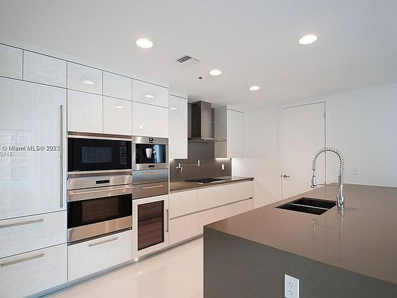 2nd image of 17475 Collins Ave Unit 903