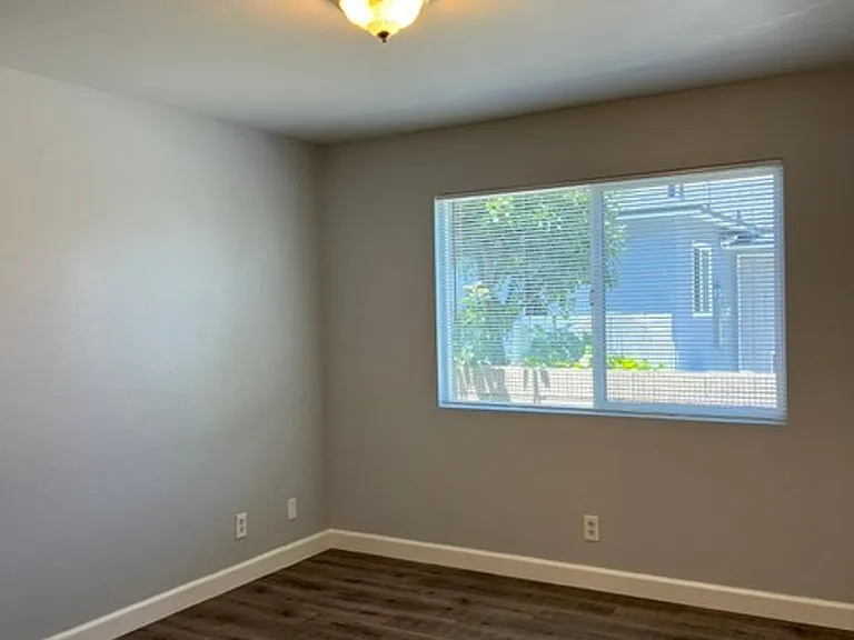 155 N Bitterbush St #B — Photo 2