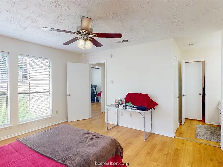 1005 Spring Loop #C — Photo 16