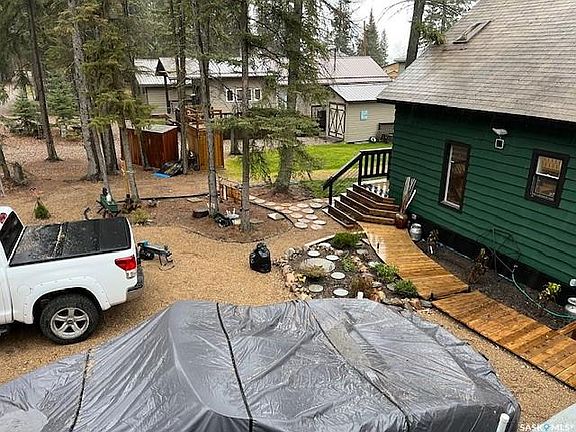 3rd image of 441 Spruce ROAD