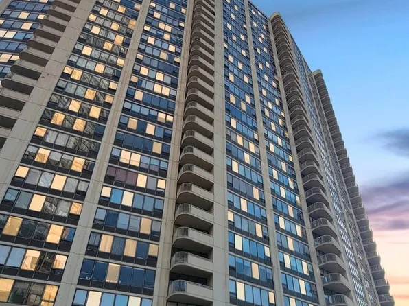 (undisclosed Address), Chicago, IL 60613