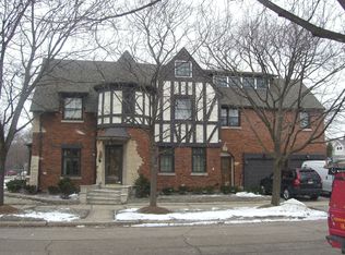6201 N Kirkwood Ave, Chicago, IL