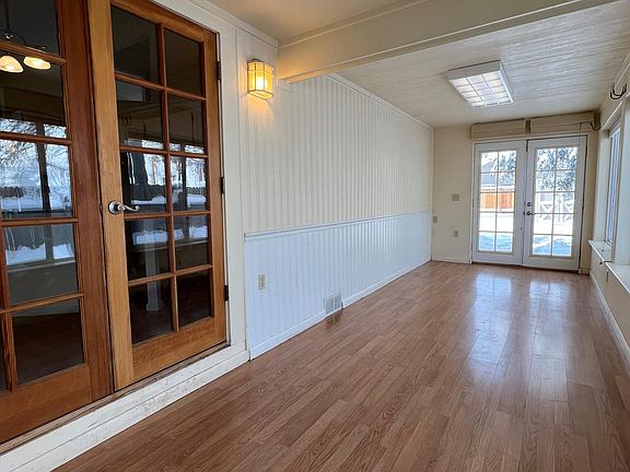Solarium/dining room