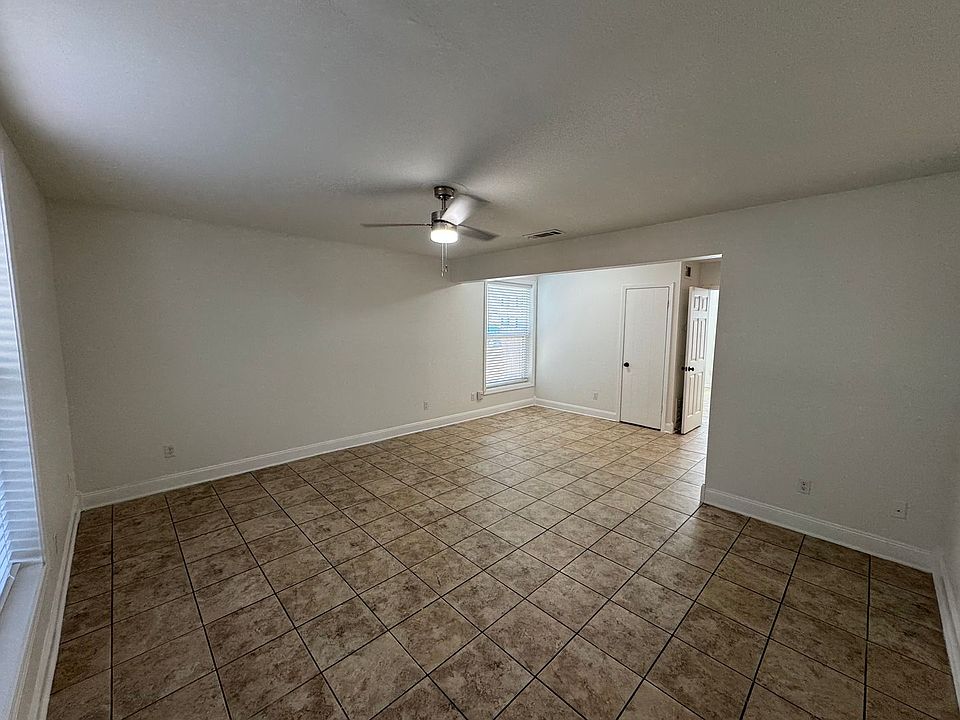 1st image of 820 Martin Behrman Ave APT A