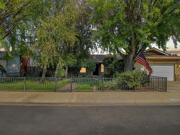 3rd image of 1710 Silkwood Dr