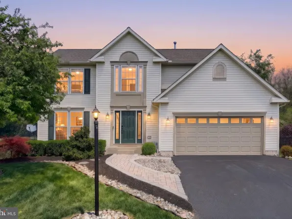 448 El Vista Dr, Hanover, PA 17331