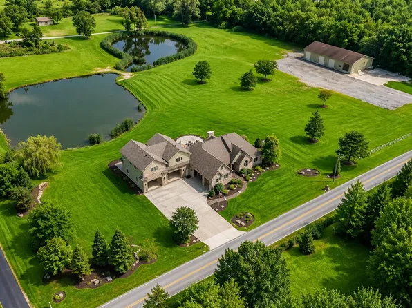11911 Burr St, Crown Point, IN 46307