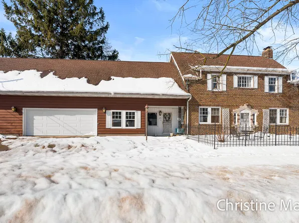 1045 W Dale Ave, Muskegon, MI 49441