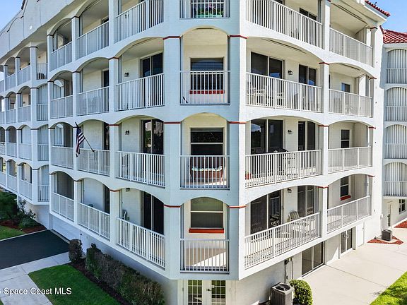 2nd image of 8903 Laguna Ln Unit 301