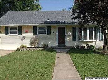 2nd image of 18 Franklin Ave