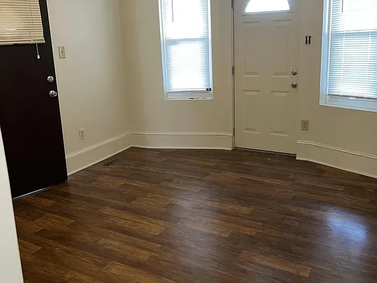 6138 Ludlow St #1 — Photo 4