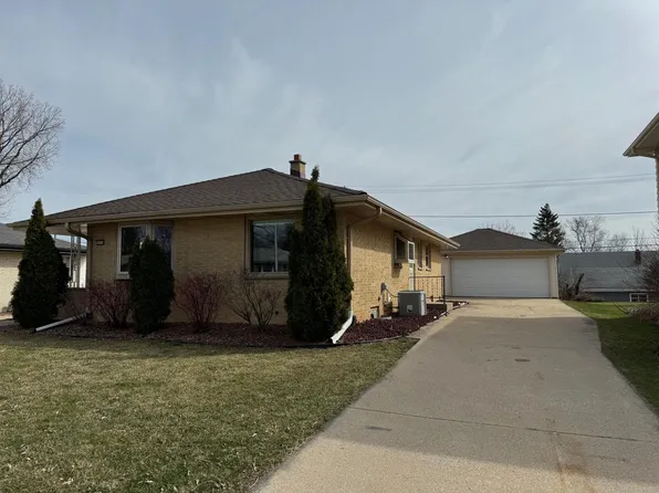 2624 South 93rd STREET, West Allis, WI 53227