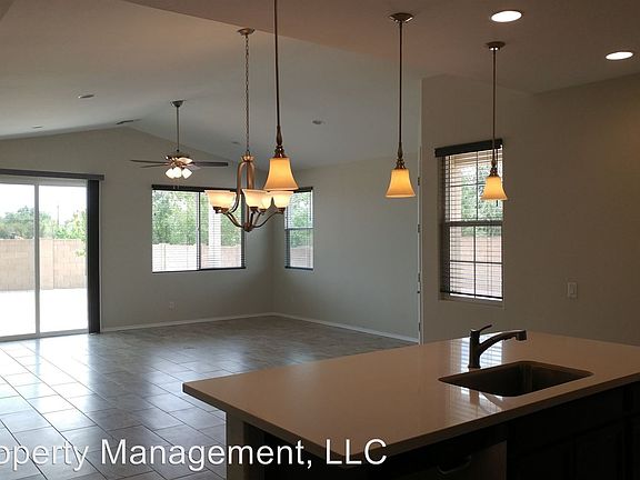 2nd image of 6243 Goldfinch Dr