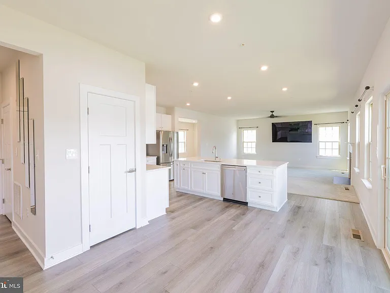 10083 Dressage Dr — Photo 10