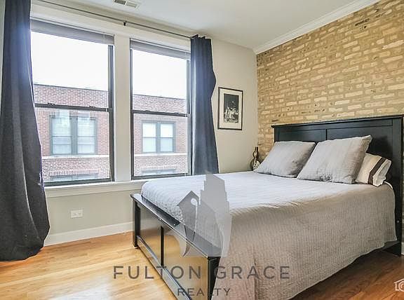 5th image of 739 W Cornelia Ave