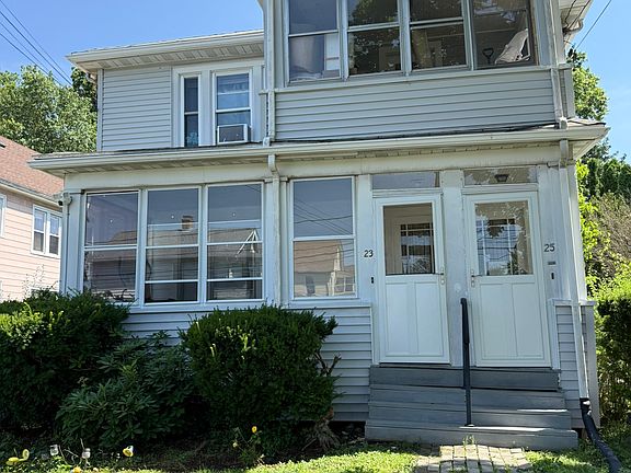4th image of 23 Gillette St