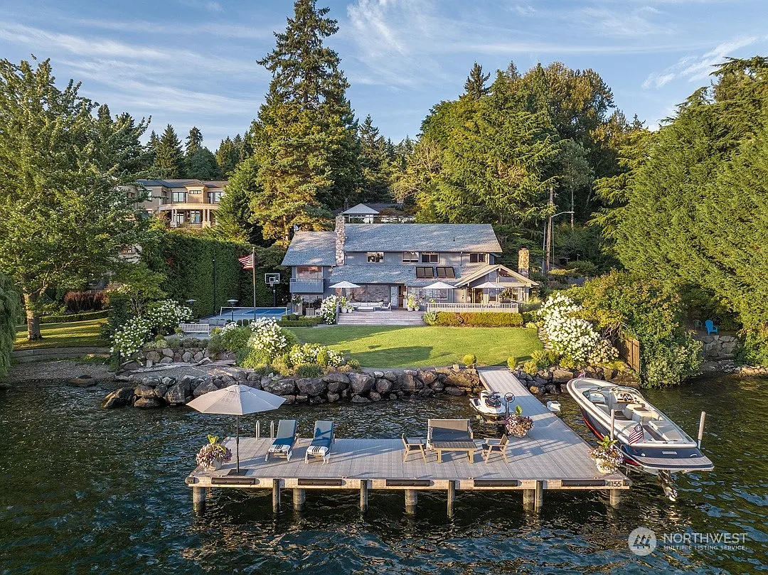 4155 Boulevard Place photo 1