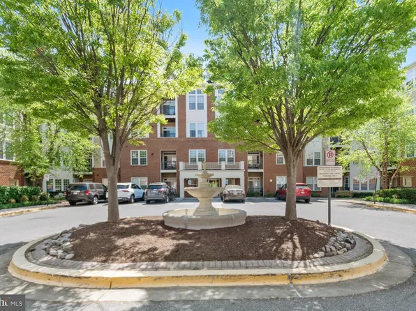 701 Fallsgrove Dr APT 412, Rockville, MD 20850
