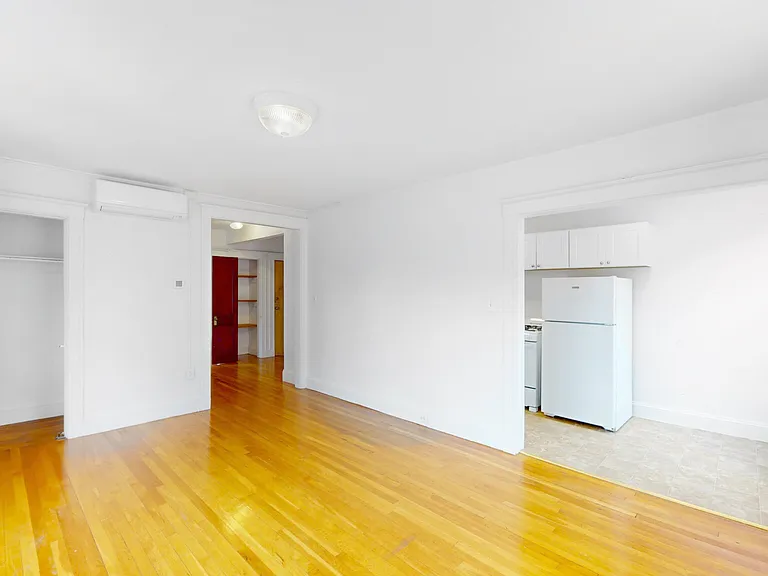 120 Summer St #11 — Photo 2