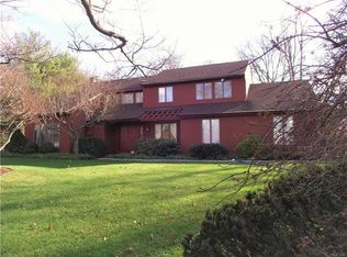 1940 Little John Ln, Allentown, PA 18103