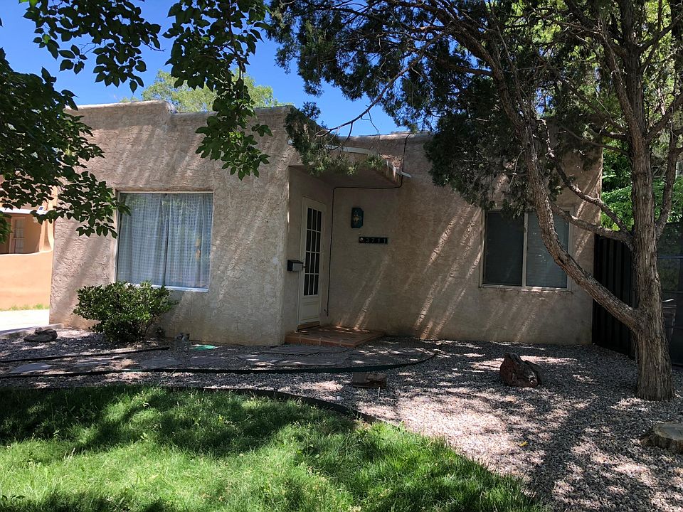3711 Campus Bl NE