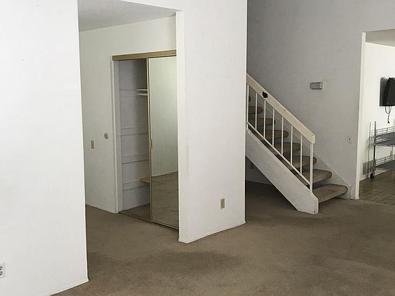 5th image of 24620 Golfview Dr
