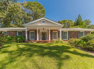 745 Edgewater Trl NW, Sandy Springs, GA 30328