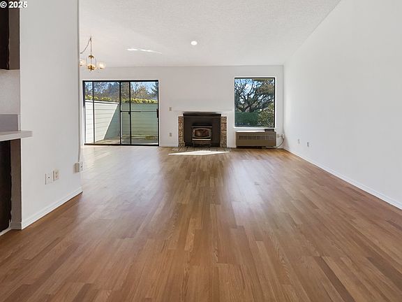 3rd image of 8708 NE Mason Dr APT 33