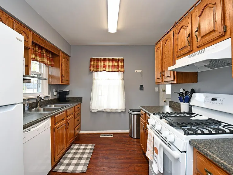 7193 Maryland Ave — Photo 22