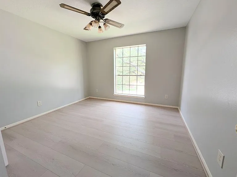 4521 Stonebridge Dr — Photo 12