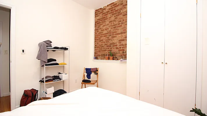 Rented by Nooklyn NYC LLC | media 21