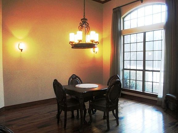 3rd image of 17803 Forest Glen Cir