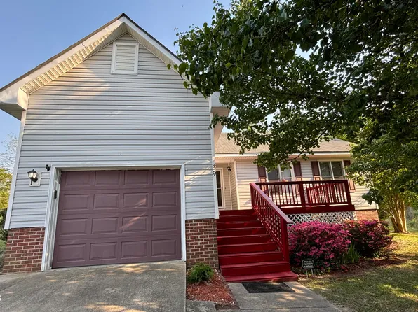 39 Orrin Ct, Spring Lake, NC 28390
