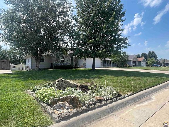 2nd image of 3107 S Parkway Ct
