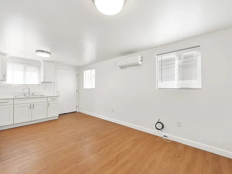 117 S Hayes Ave #C — Photo 8