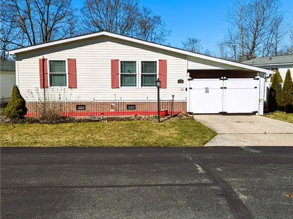 19 Cardinal Dr, Hiram, OH 44234