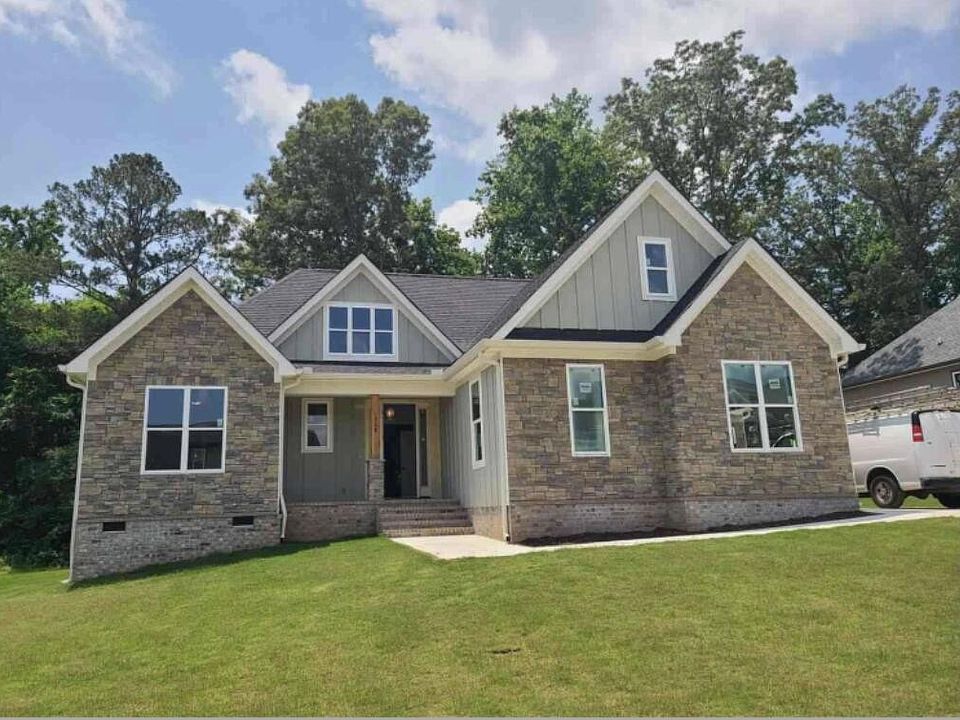 1st image of 328 Eagle Creek Rd NW