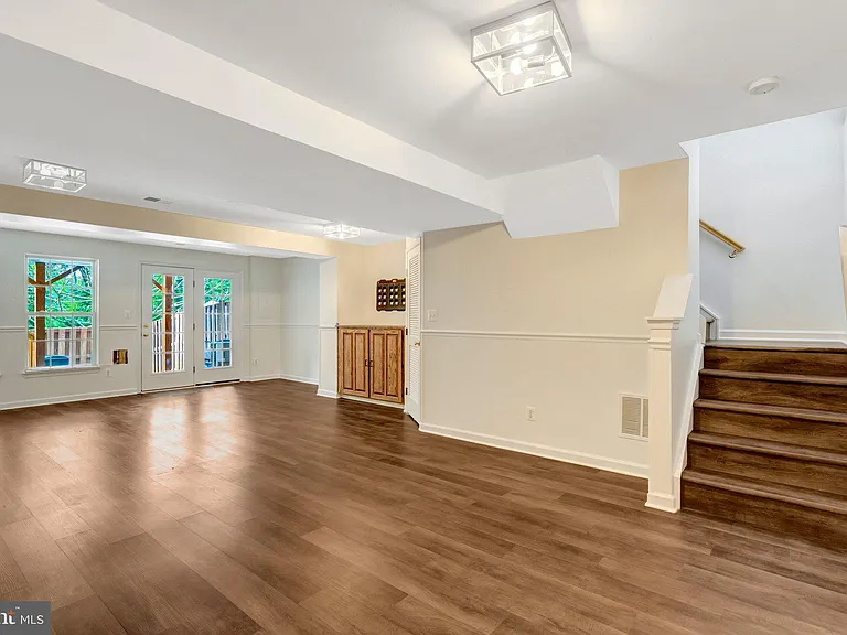 7057 Sauvage Ln — Photo 37