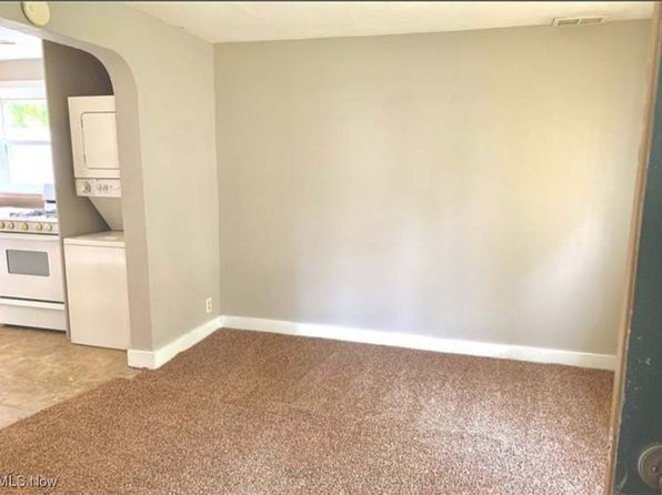 796 Lindsay Ave, Akron, OH 44306