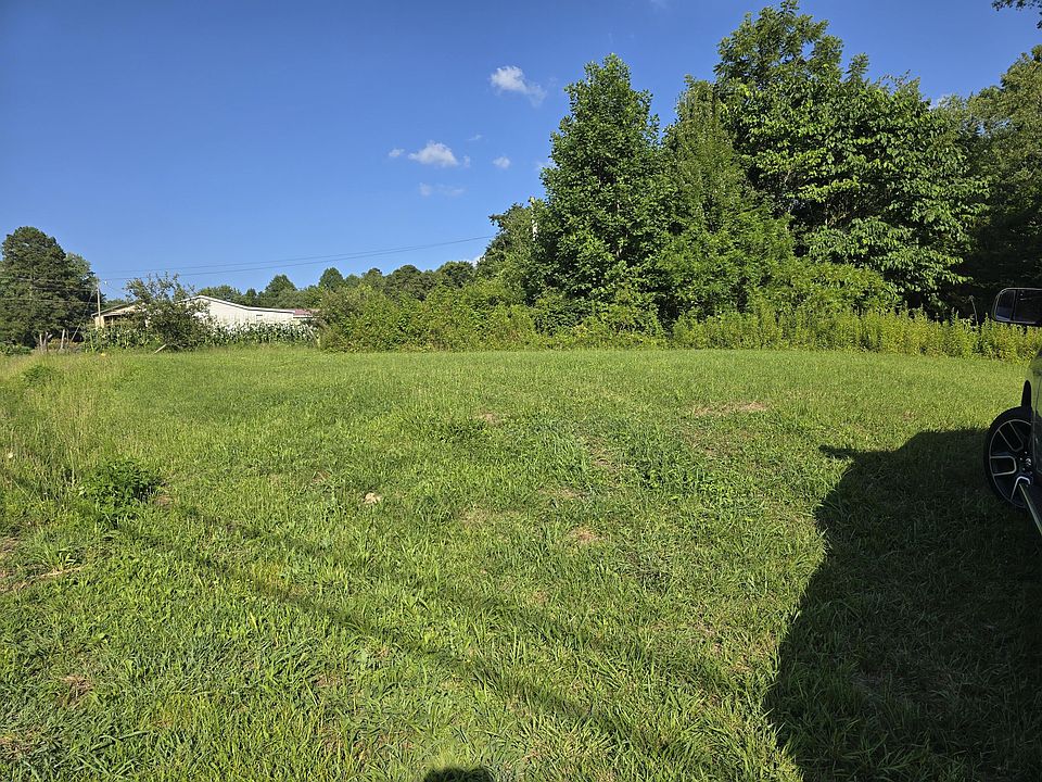 2nd image of 3245 Level Green Rd
