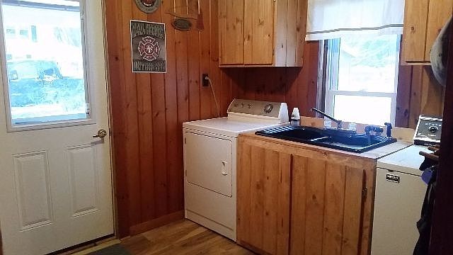 2nd image of 10 Dale Dr