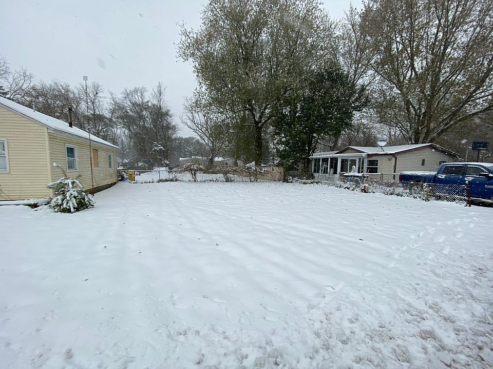1st image of 3321 Brookfield Ave