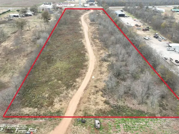 Swan Lake Rd, Bossier City, LA 71111