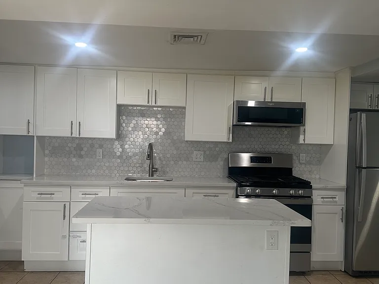 15 Washington Ave #1 — Photo 3